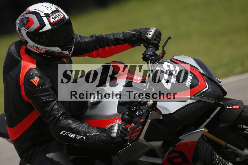 /Archiv-2024/29 12.06.2024 MOTO.CH Track Day ADR/Gruppe blau/42